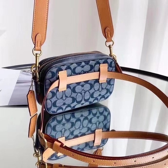 Coach denim chambray crossbody/belt bag camera bag - Picture 2 of 5